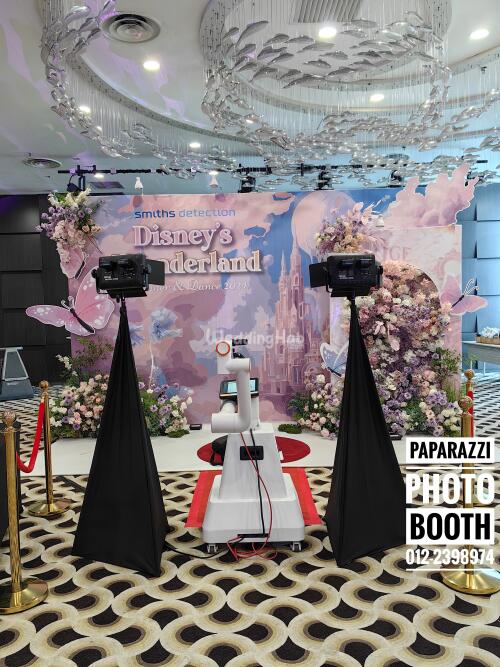 GLAMBOT Cam by Paparazzi Photobooth